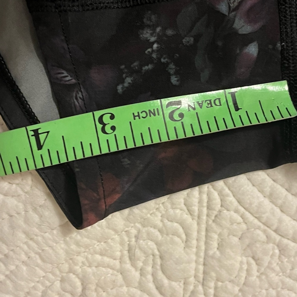 Lululemon Speed Up Swift Print 4” Shorts, Frozen … - image 8